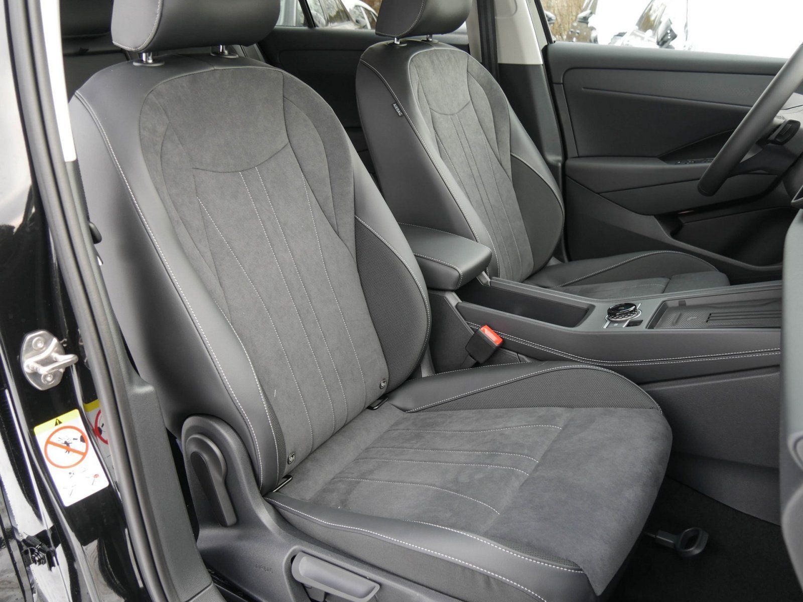 Volkswagen T-Roc - Bild 6