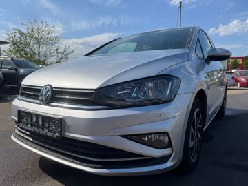 Volkswagen Golf - 1