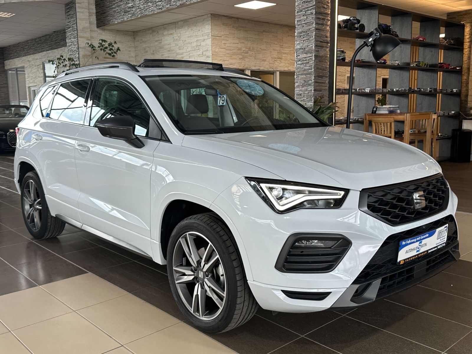 Seat Ateca FR 360Cam Navi Teil-Leder Pano AHK LED ACC
