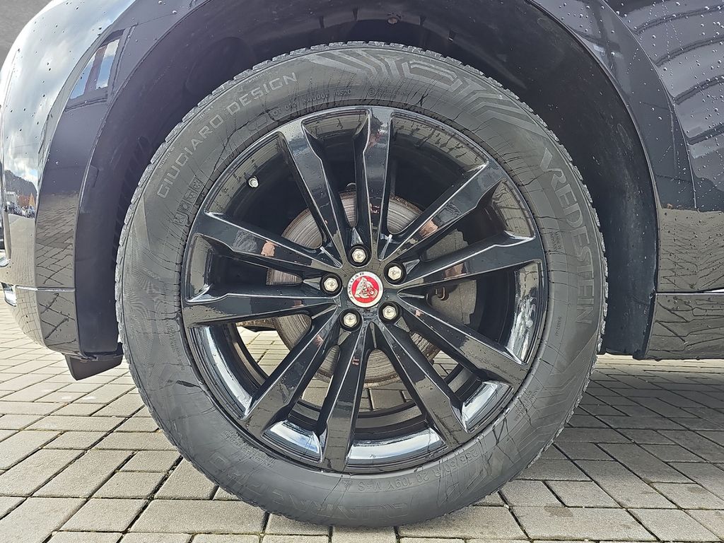 Jaguar F-Pace 20d Chequered Flag AWD