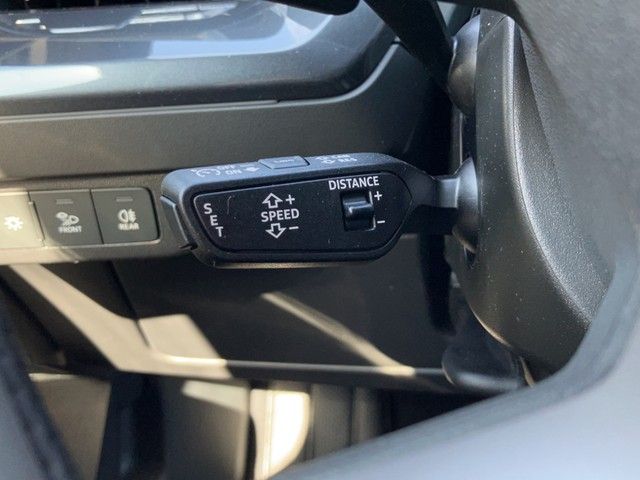 Fahrzeugabbildung Audi Q4 e-tron Sportback 40 e-tron S line, Matrix LED