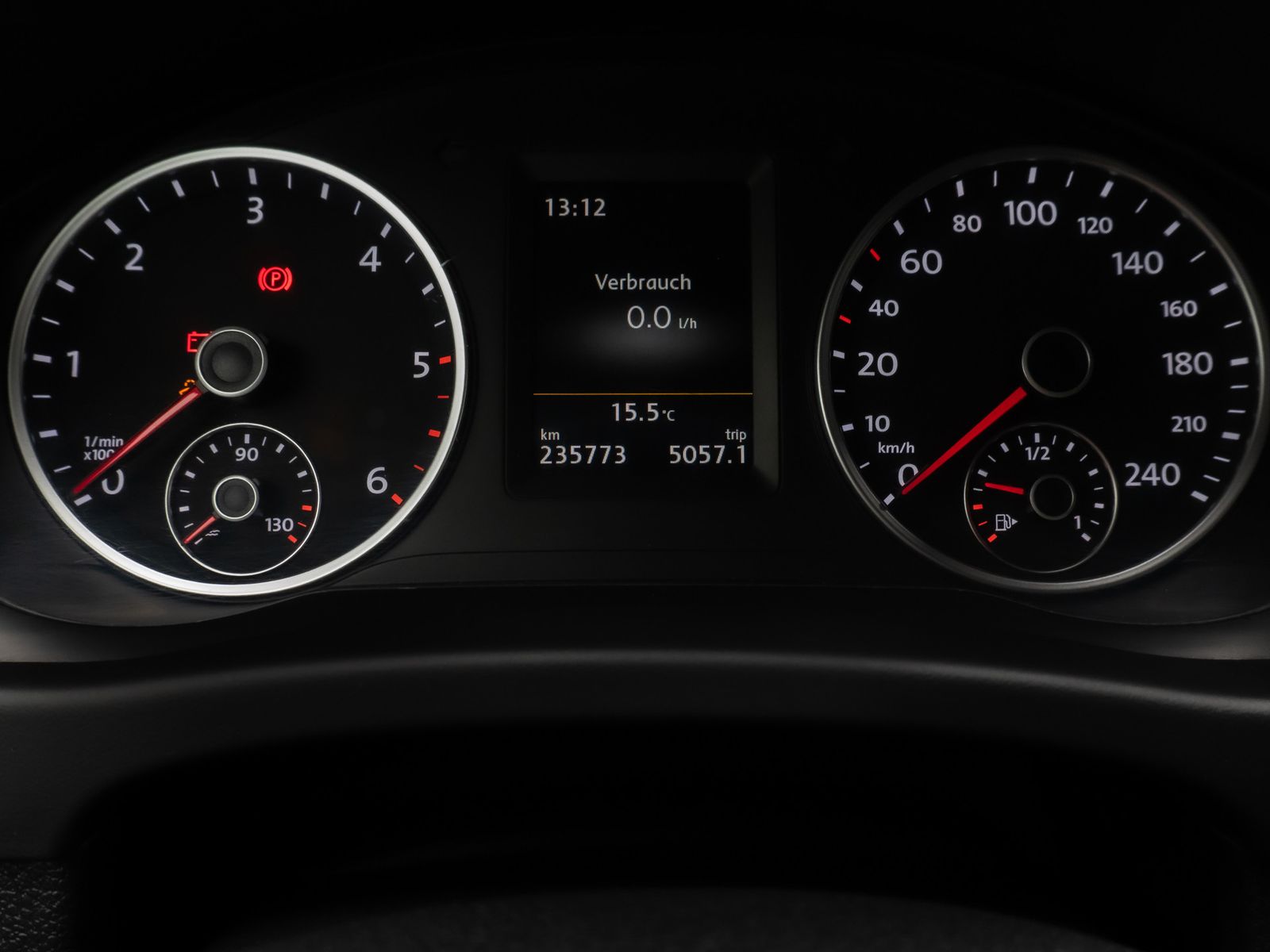 Fahrzeugabbildung Volkswagen Tiguan R-Line Xenon DAB Sitzhzg. AHK 8FACH