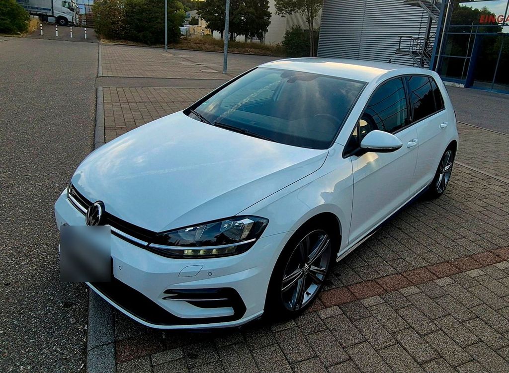 Image of Volkswagen Golf