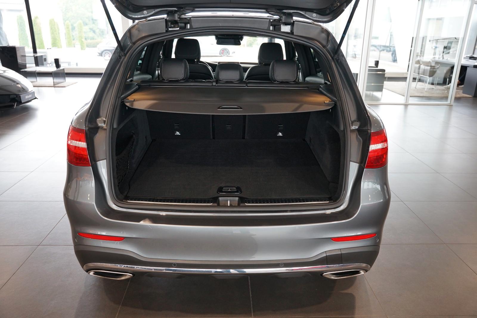 Mercedes-Benz GLC 300 4Matic | AMG | Comand | Pano | AHK