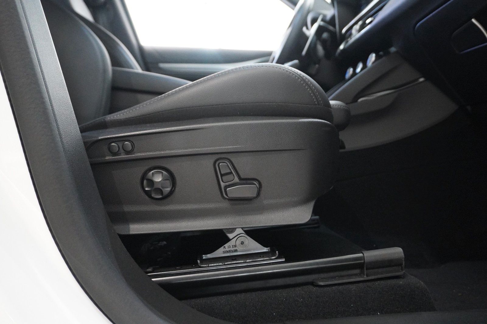 Fahrzeugabbildung Alfa Romeo Stelvio 2.2D VELOCE Q4 NAVI/LED/KAMERA/MATRIX/SH