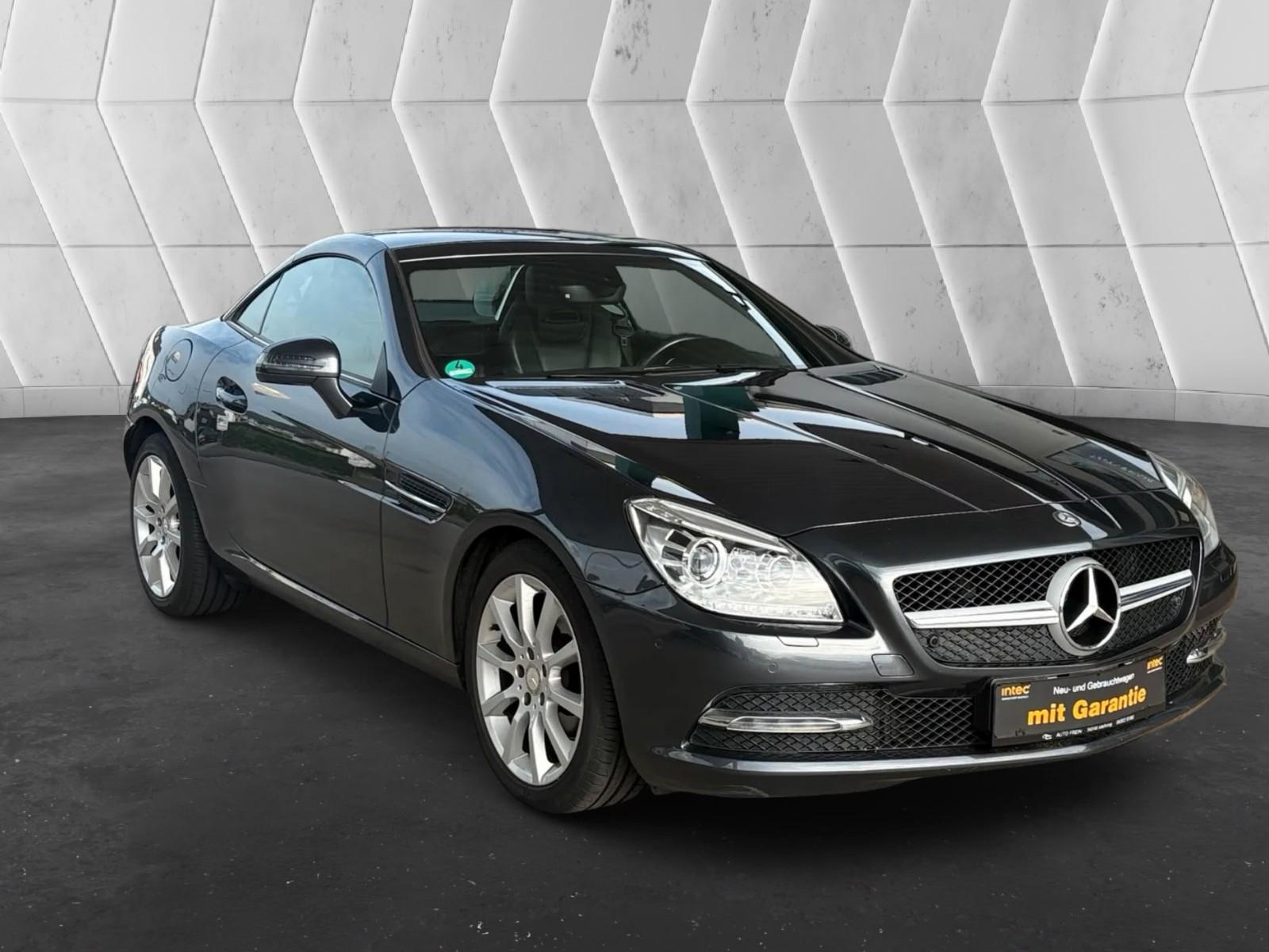 Mercedes-Benz SLK 200 SLK Roadster LED PANORAMA AUTOMATIK