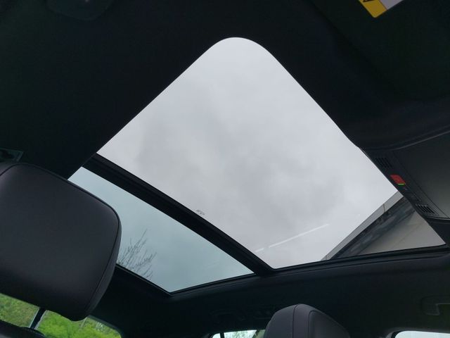 Tiguan 2.0 TDI DSG 4M R-LINE MATRIX+PANO+360°+AC