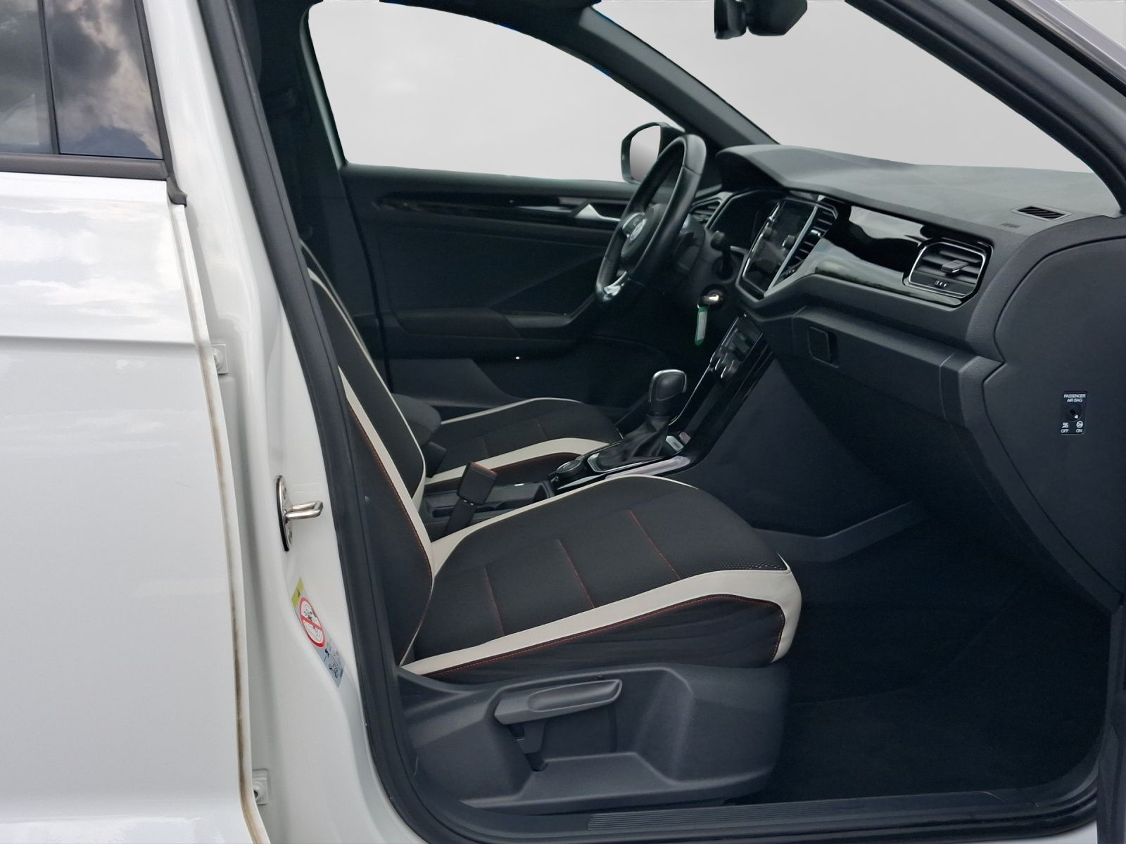 Volkswagen T-Roc 2.0 4M SPORT LED KAMERA VIRTUAL foto 4