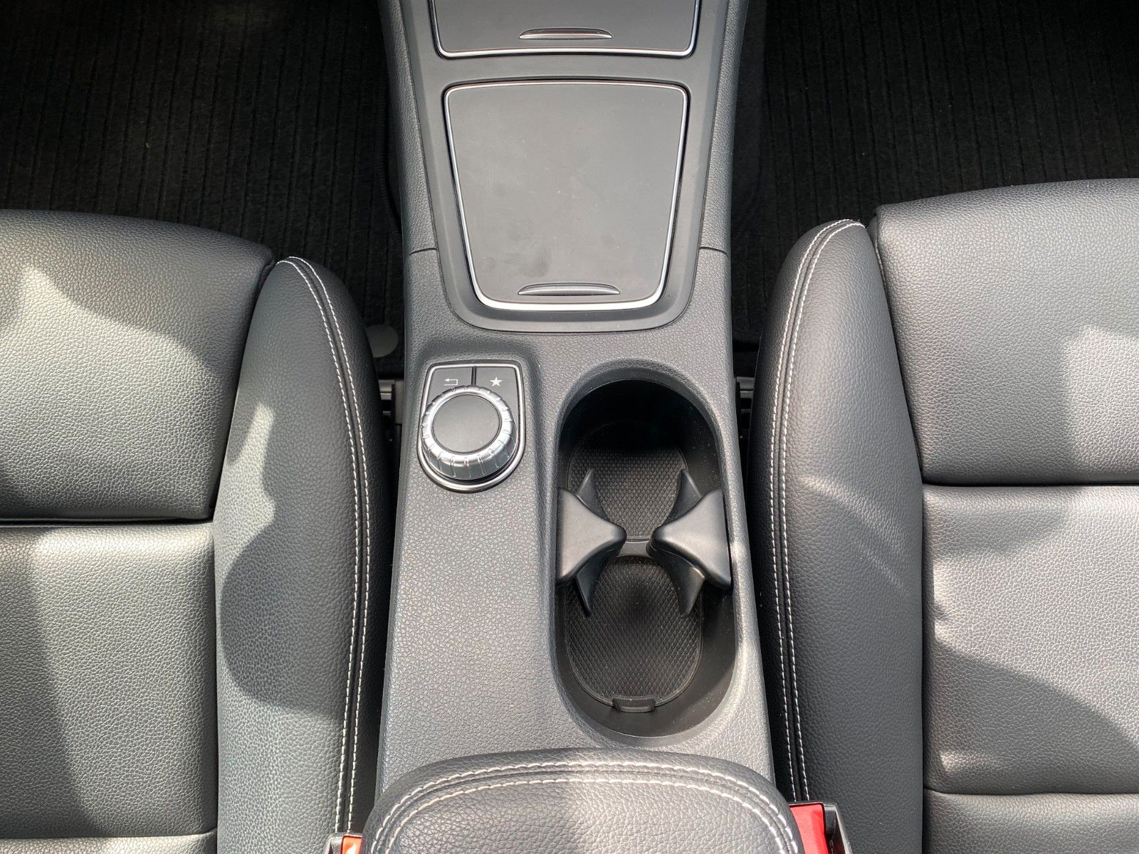 Fahrzeugabbildung Mercedes-Benz B 200 AMG+Leder+RKamera+Ambiente+Sondermodell