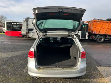 Volkswagen Passat Variant - 8