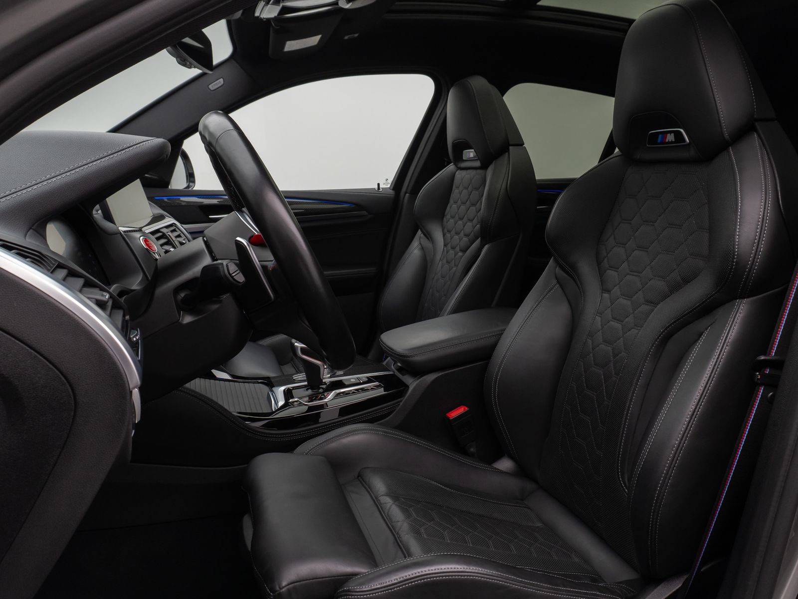 Fahrzeugabbildung BMW X4 M Panorama 360°HUD H/K TV DispKey