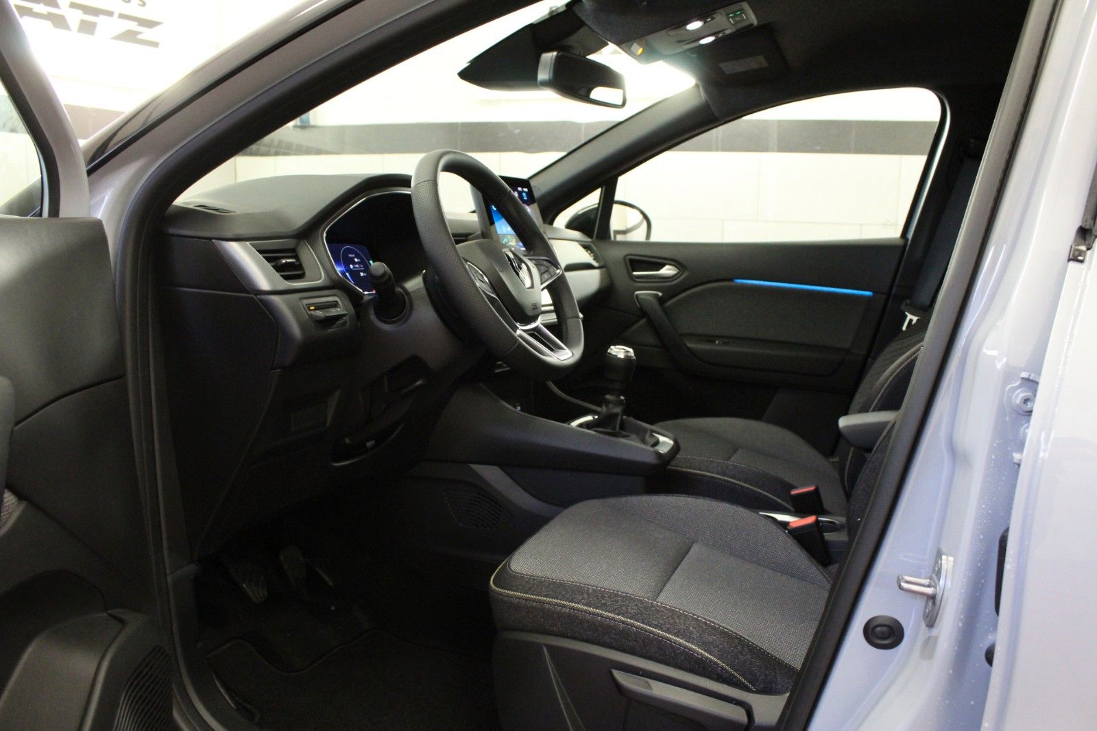 Fahrzeugabbildung Renault Captur Mild Hybrid 140 Techno*Winterpaket*
