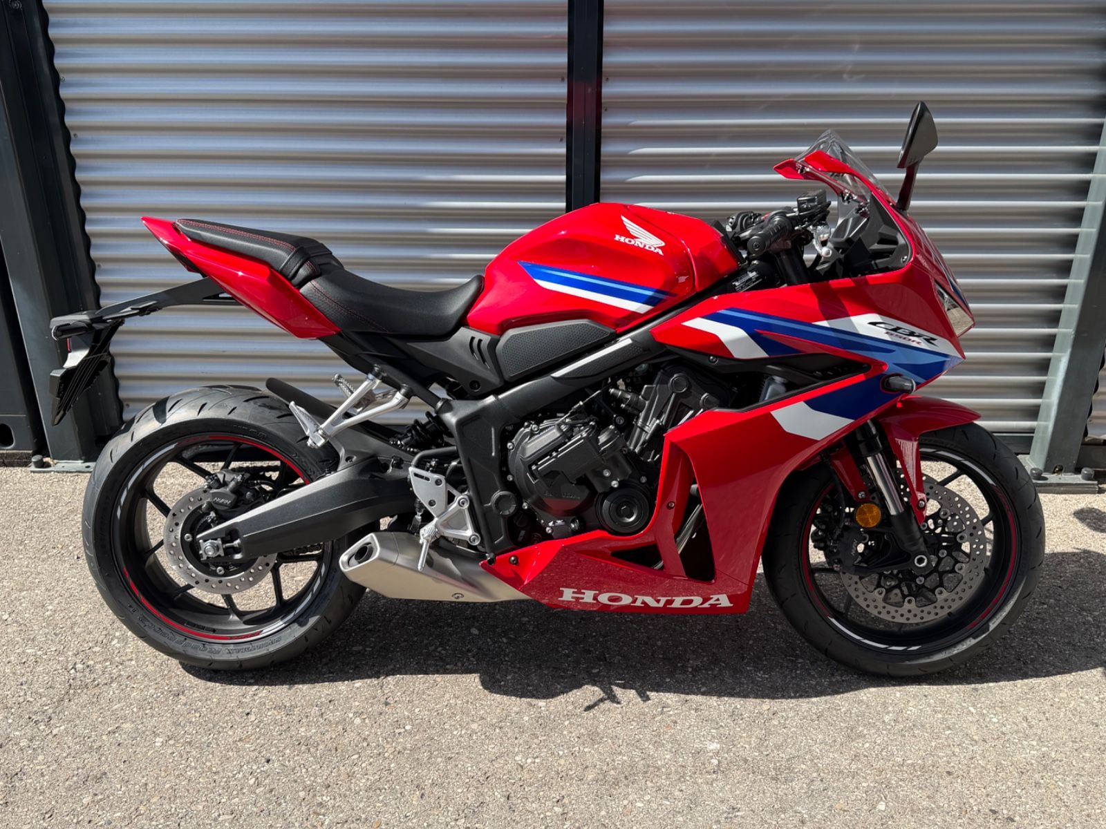 Honda CBR650R * E-CLUTCH / MODELL 2026