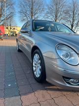 Mercedes-Benz E-Klasse W 211 280 CDi Elegance - Mercedes-Benz 280 mit Diesel-Antrieb