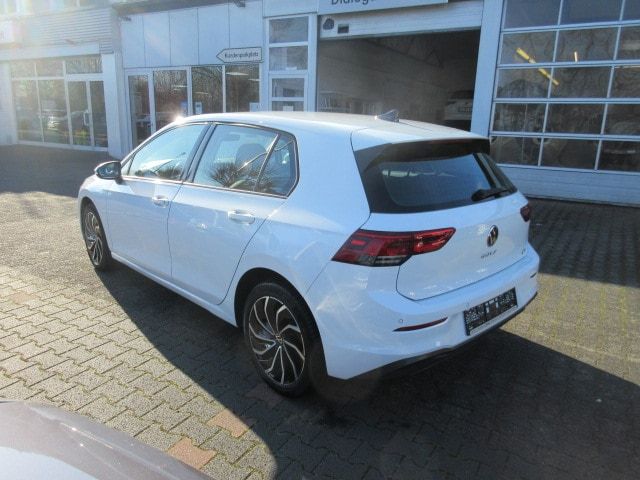 Volkswagen Golf Life 1.0 eTSI DSG NAVI AHK ACC ALU APS LED foto 2