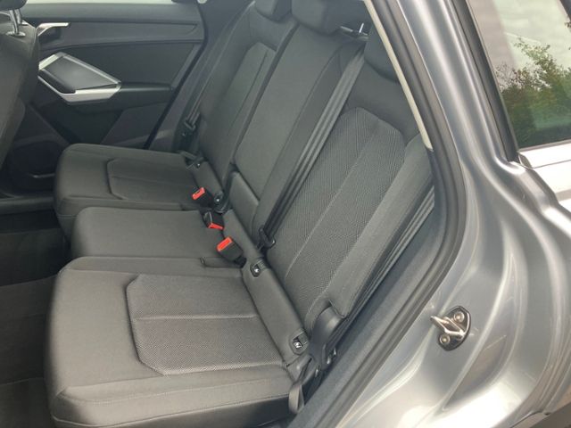Q3 35 TFSI basis Klima LED Navi Alu