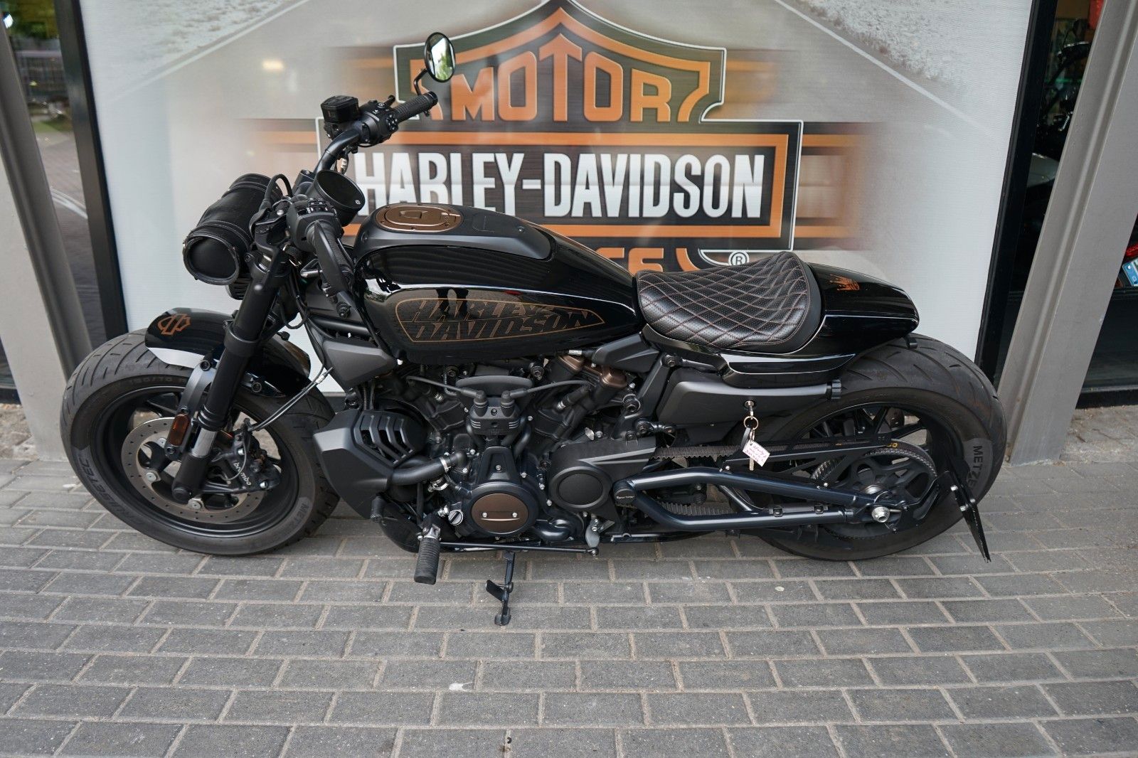 Fahrzeugabbildung Harley-Davidson Sportster S mit Jekill & Hyde und KZH, Blinker