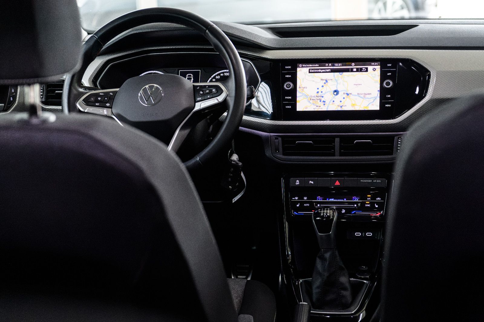 Fahrzeugabbildung Volkswagen T-Cross +SHZ +KAMERA +NAVI +ACC