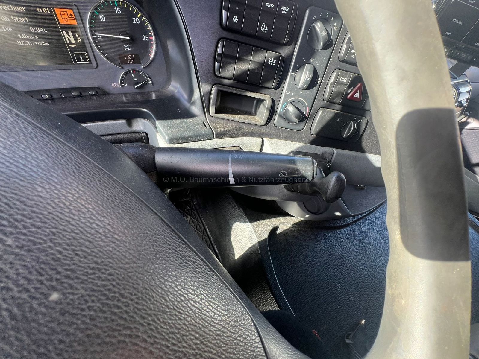 Fahrzeugabbildung Mercedes-Benz Mercedes Benz Actros 1844