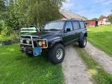 Nissan Patrol GR TD 42 - schwarze Nissan Patrol