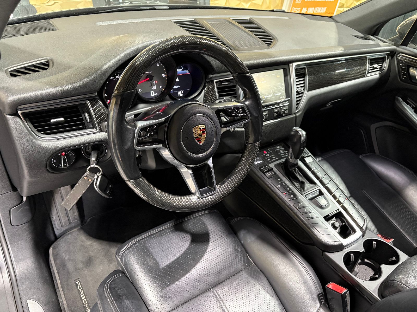 Fahrzeugabbildung Porsche Macan S Diesel/PANO/360°/MEMORY/SOUND/SHZ