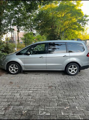 Ford Galaxy/Neu TÜV/Familien Auto