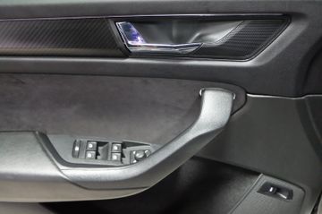 Fahrzeugverkauf 9 Skoda Kodiaq Sportline 4x4 AHK LED Kamera