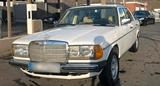 Mercedes-Benz E240  H Kennzeichen - Mercedes-Benz E 240 mit Diesel-Antrieb