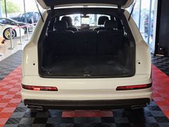 Fahrzeugabbildung Audi Q7 3.0 TDI quattro *S-LINE* (PANO/360°/LED/HUD/