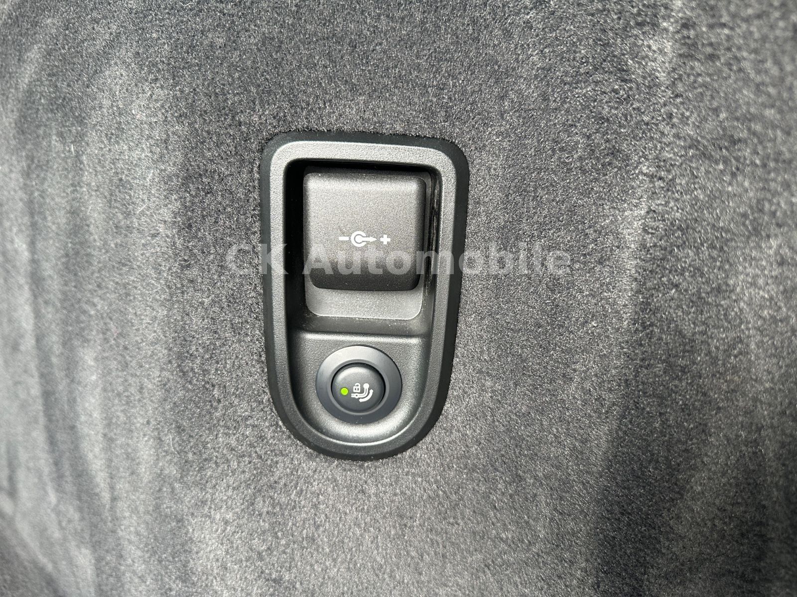 Fahrzeugabbildung BMW 520dxDrive Touring M-Sport/Laser/Head-Up/ACC/AHK