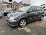 Nissan Almera Tino Acenta plus - graue Nissan Almera