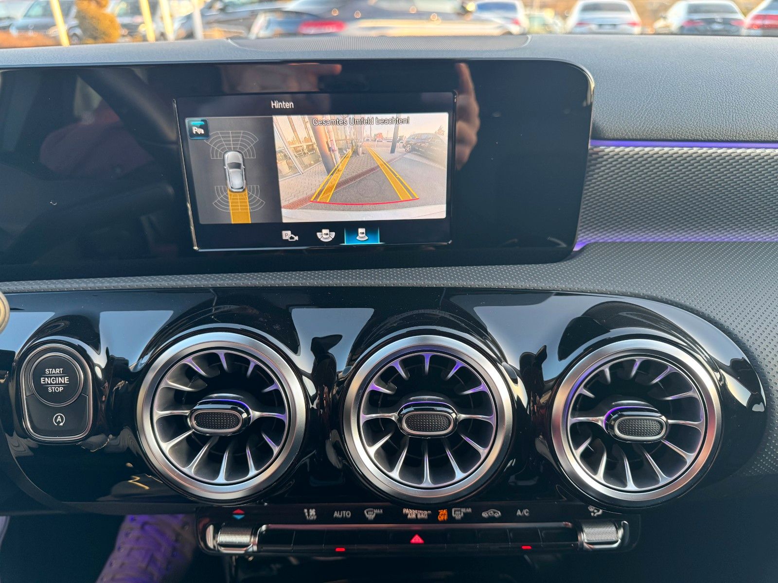 Fahrzeugabbildung Mercedes-Benz A 180 Progressive+LED+Ambiente+RFK+TotW