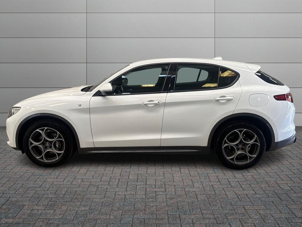 Alfa Romeo ALFA ROMEO Stelvio - Stelvio 2.2 Turbodiesel 210 imagem 2