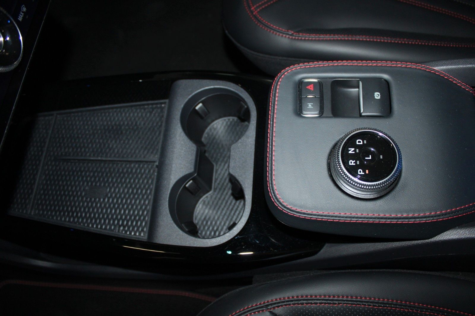 Fahrzeugabbildung Ford Mustang Mach-E AWD Matrix-LED ACC NAVI LEDER CAM