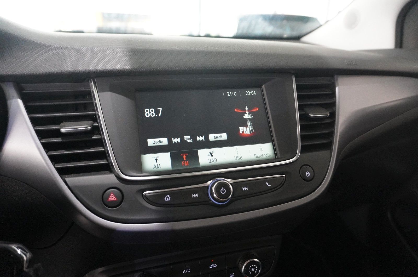 Fahrzeugabbildung Opel Crossland (X) 1.2 EDITION NAVI/LED/KAMERA/TEMP.