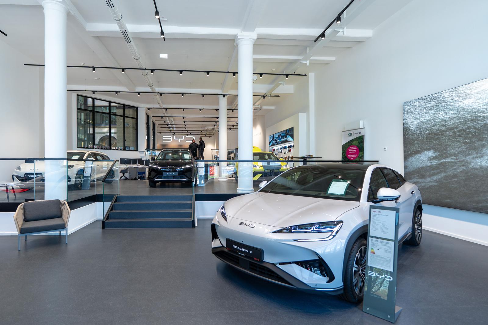 showroom-image-main