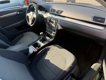 Volkswagen Passat Variant - 8