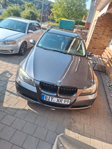 BMW 320i touring e91