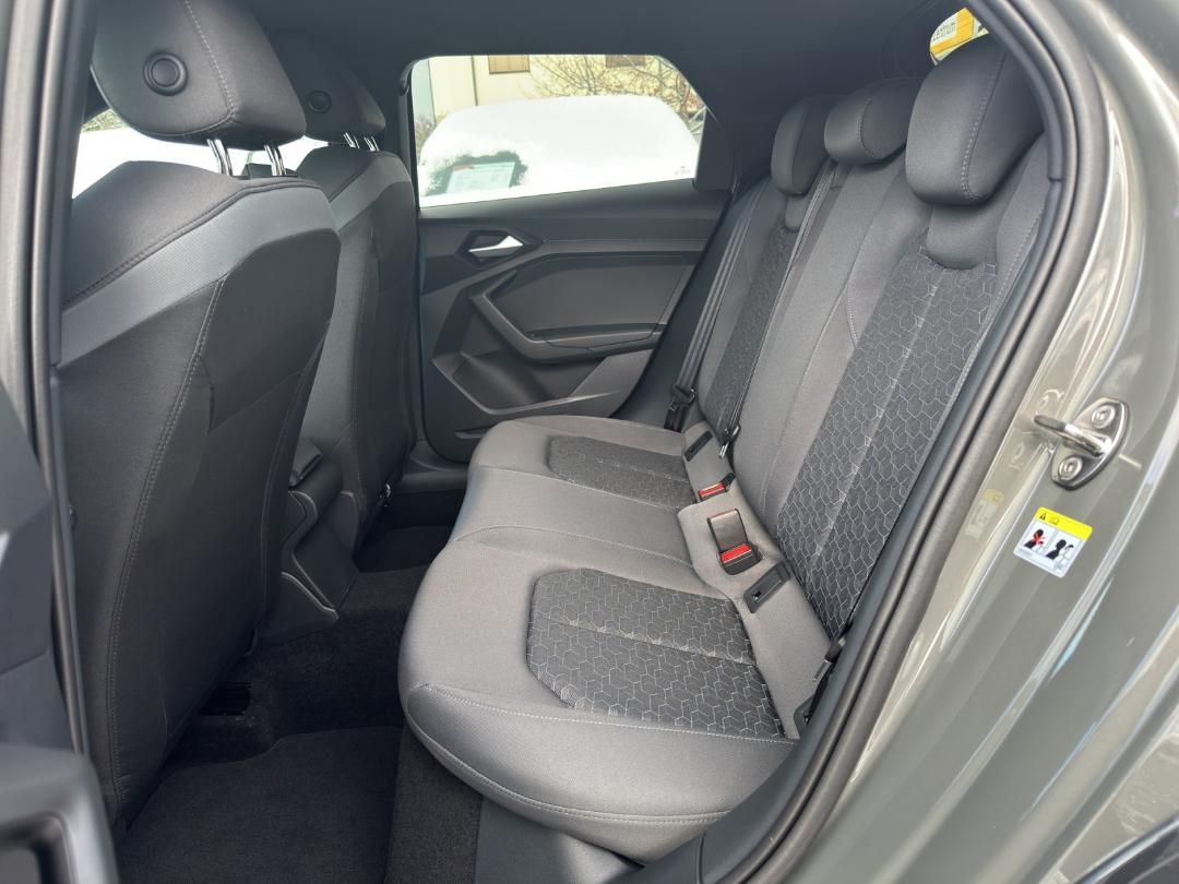 Fahrzeugabbildung Audi A1 allstreet 35 TFSI S tronic, Optikpak., GRA, S