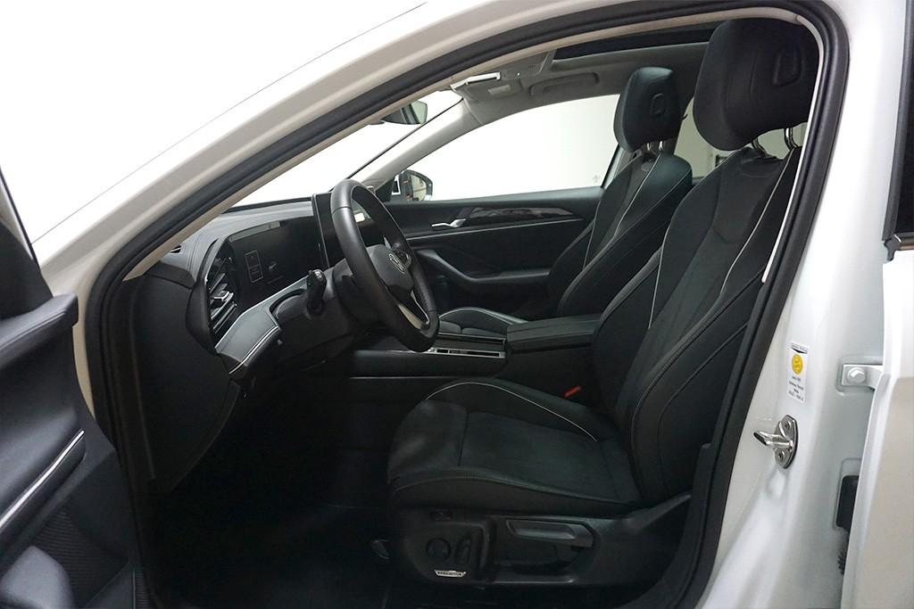 Volkswagen Passat 2.0TDI DSG Elegance Virtual AHK Sthz Pano, миниатюра 8