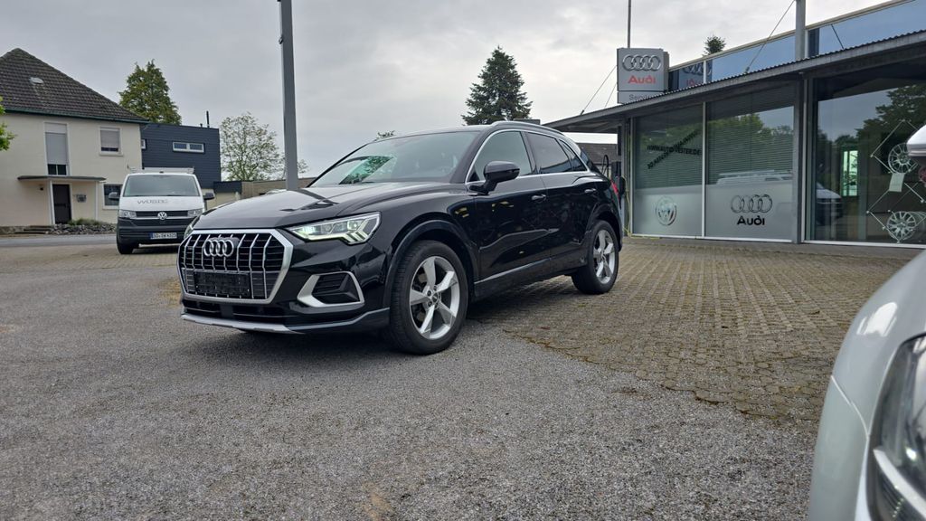 Image of Audi Q3