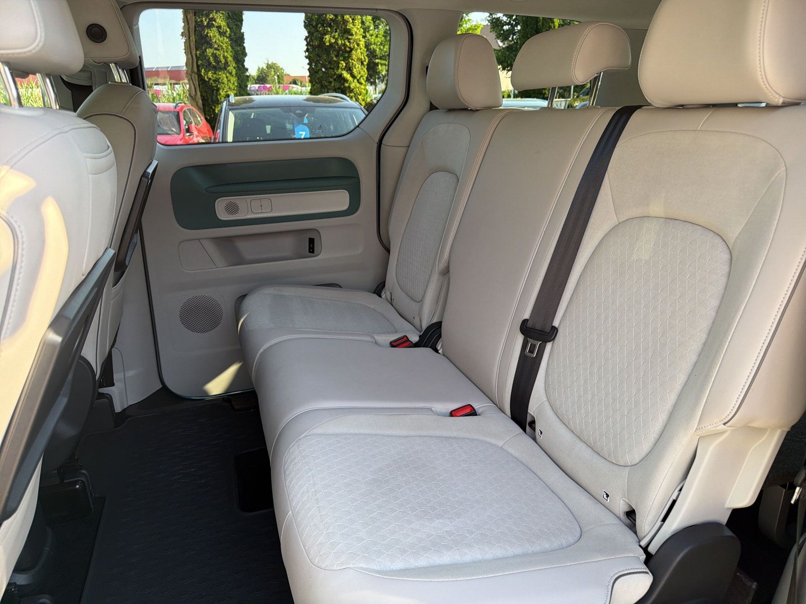 ID.Buzz Bus PRO 150KW Matrix AZV Navi