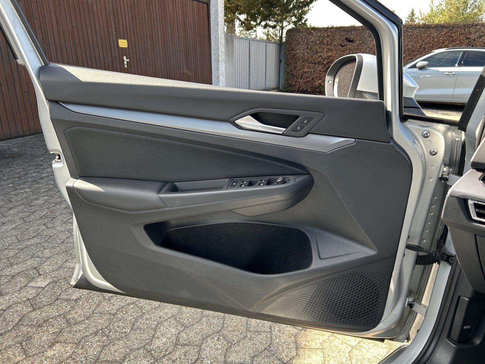 Volkswagen Golf 8 1.5 TSI Active STANDH KAMERA LED ACC NAVI, миниатюра 14