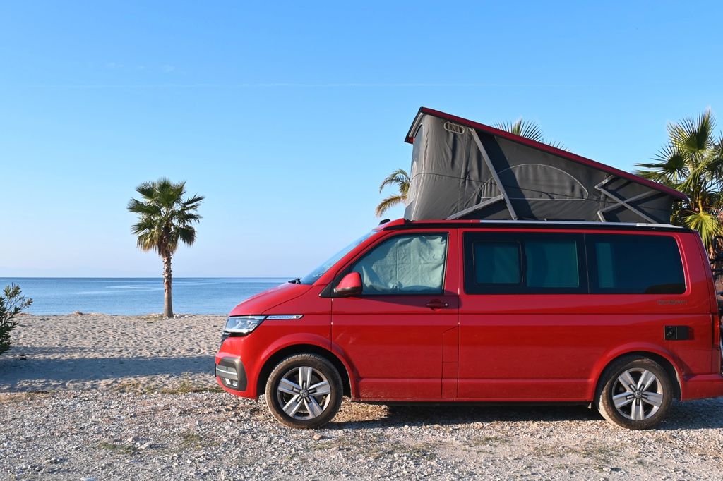 VOLKSWAGEN T6 California