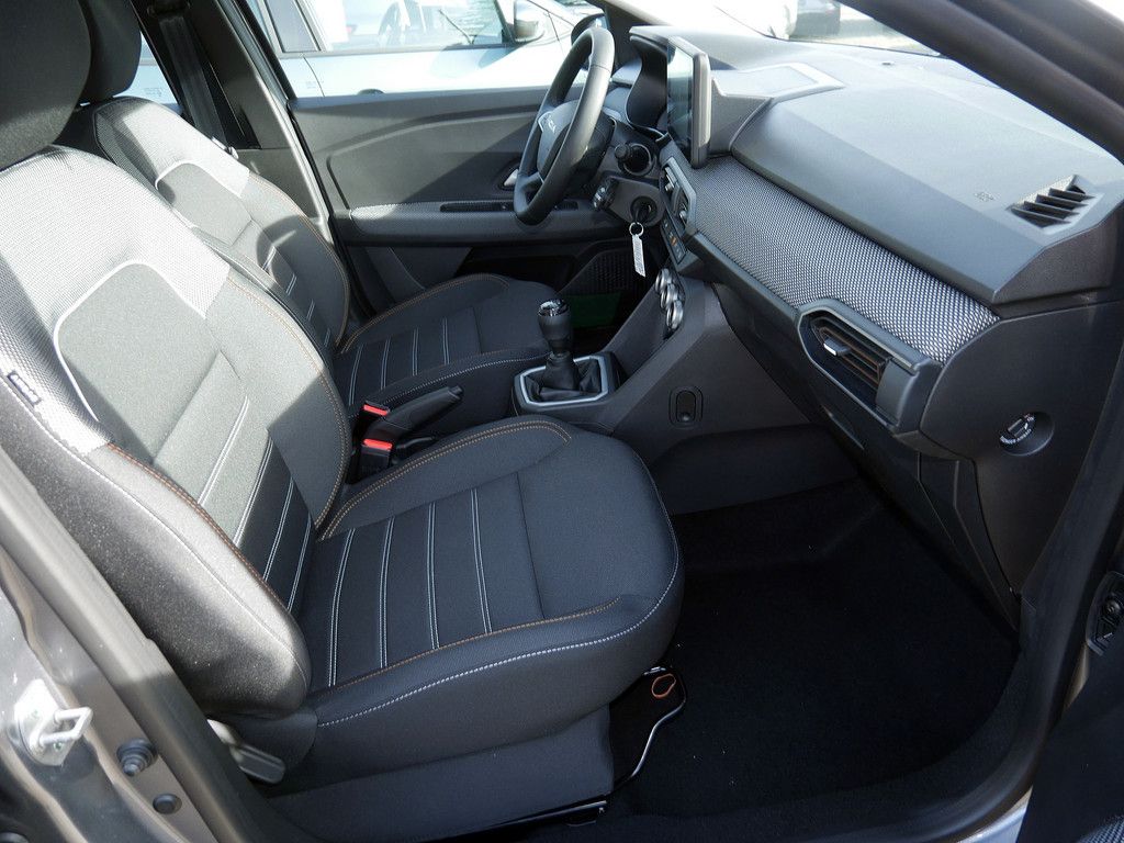 Fahrzeugabbildung Dacia Sandero Stepway Expression TCe 90