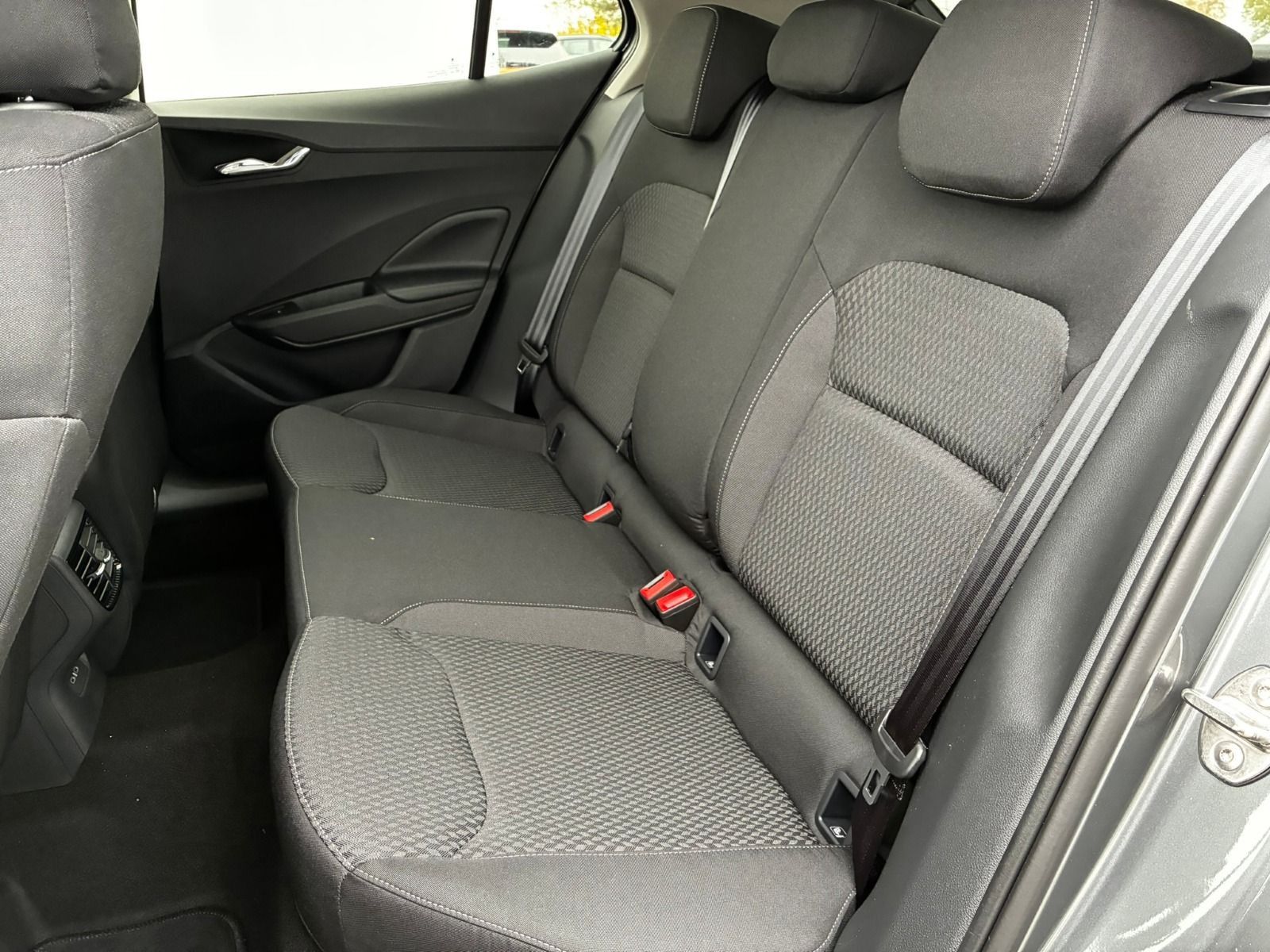 Fahrzeugabbildung SKODA Fabia 1.0 TSI Selection OPF