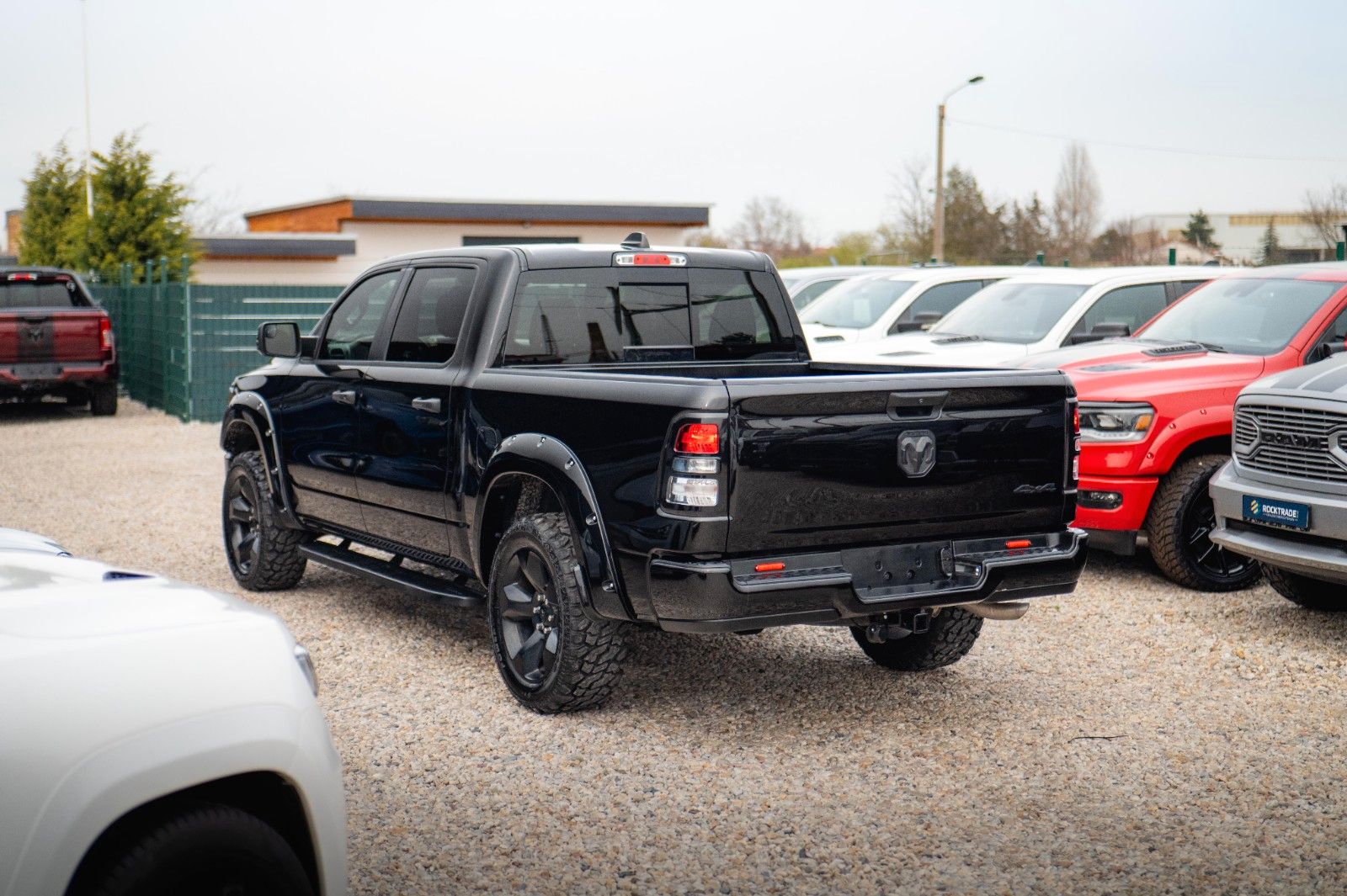 Fahrzeugabbildung Dodge RAM 3.6 V6 4x4 OFFROAD LARAMIE BLACK EDITION LED