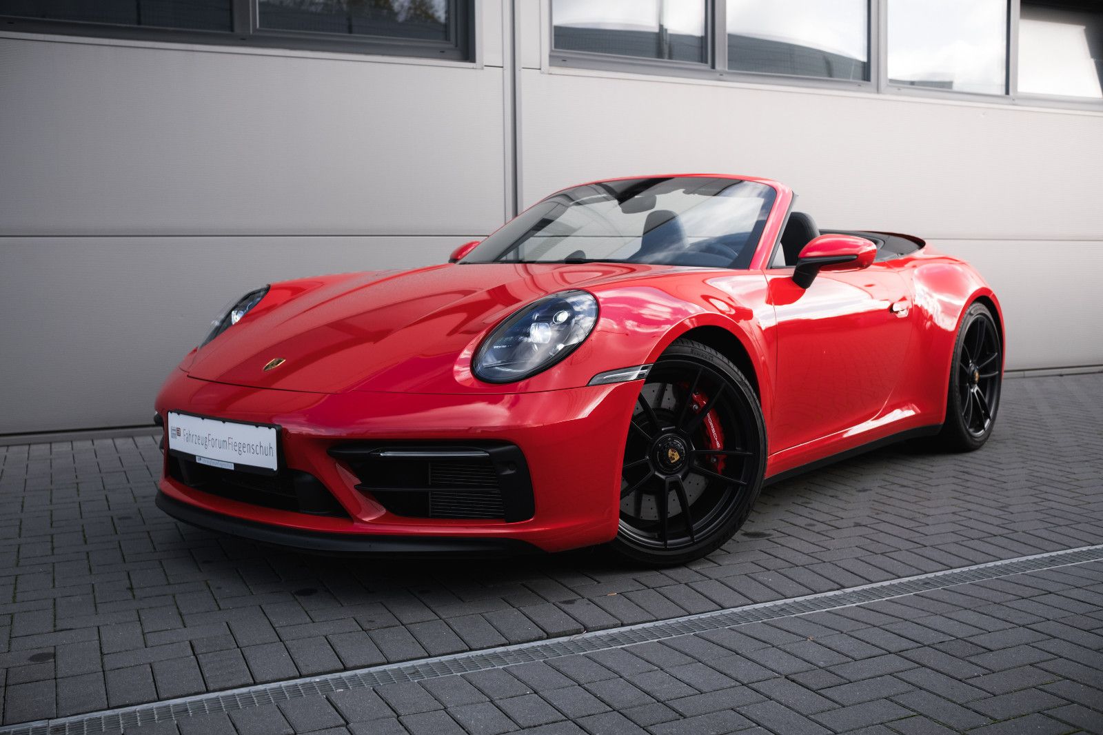 Fahrzeugabbildung Porsche 992/911 GTS 4 Cabrio-Liftsystem-Approved-360Kam.