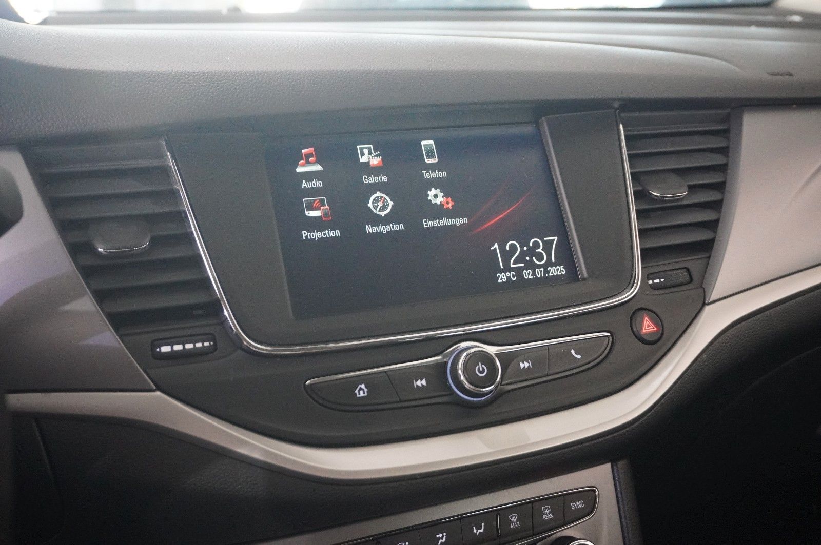 Fahrzeugabbildung Opel Astra K ST 1.2T BUSINESS NAVI/LED/SHZ/TEMP./DAB+