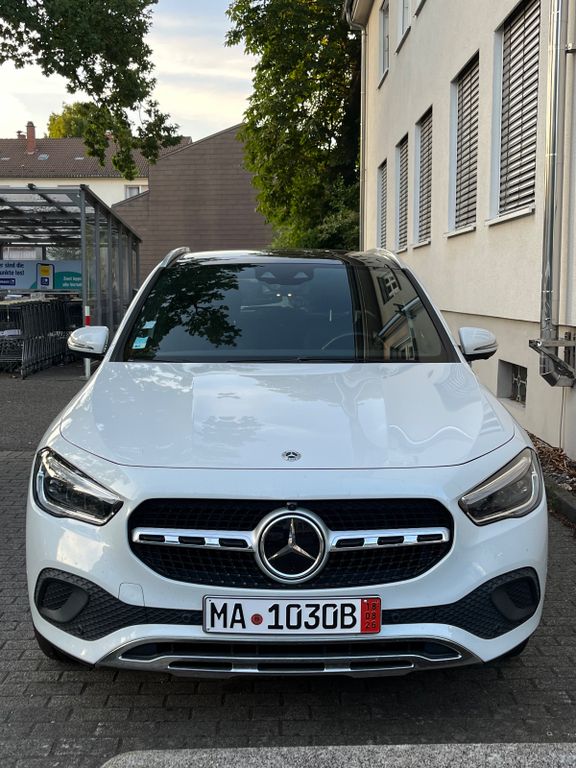Image of Mercedes-Benz GLA 200